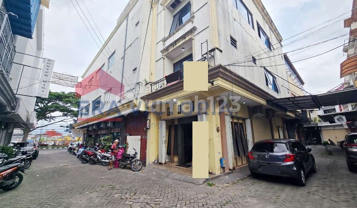 For Sale Shop House, Strategically Located in a Bustling Area Near Brawijaya University, Polinema, Business and Office Environments, Corner Position at SBC Shop House, Used for Salon Business. 2