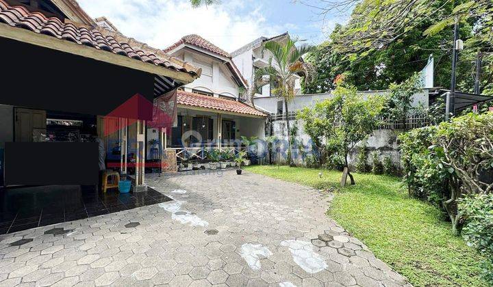 Dijual Rumah Bangunan Kolonial Di Area Klojen, Lokasi Tenang Kondisi Cukup Terawat, Kamar Banyak, Ada Bangunan Paviliun Dekat Dengan Hotel The 101, Hotel Morina, Sekolah-Sekolah Favorite 
 2