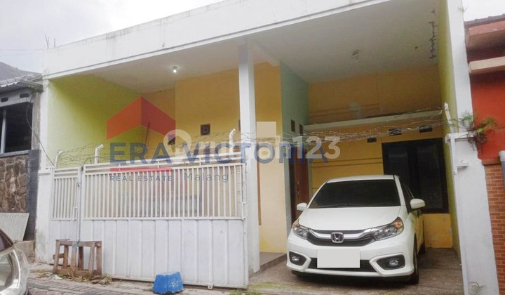 Ready-to-Occupy House for Sale Near Shopping Center, Brawijaya University, Polinema, Asia, Abm, Widyagama, Suhat Area, and Hospital with Easy Access and Smooth Parking for 2 Cars 2