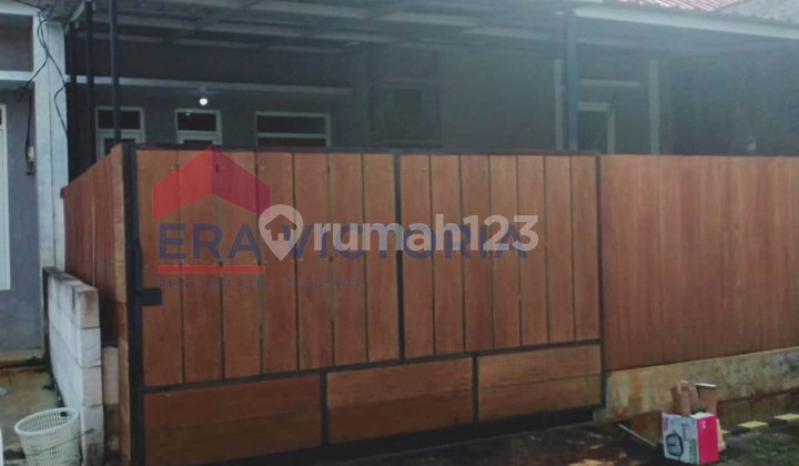 House for Sale in a Housing Estate with Easy Access, Quiet and Comfortable Atmosphere Suitable for Small Families. Affordable Price, KPR Still Ongoing. 2