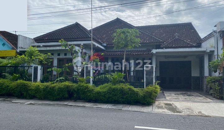Dijual Rumah Strategis Tengah Kota Blitar - Selangkah ke Ikon Kota 2