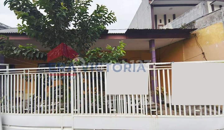 House for Sale One Step from Pakis Toll Exit, Pakis Main Road Near Schools, Shops, Abd Saleh Airport, Can Be Used for Business, Boarding House, Rental 2