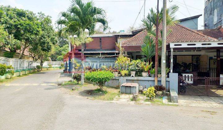 Dijual Rumah Tinggal Dan Kos Aktif 10 Kamar Lokasi Strategis Daerah Klojen, Suasana Tenang Dan Nyaman Dekat Kampus Poltekes,um, Ub Kota Malang 2