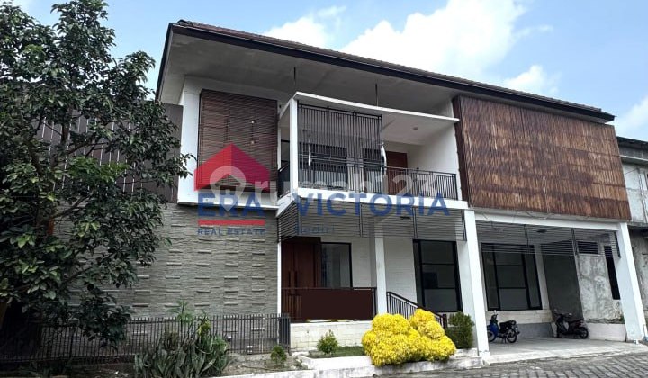 Dijual Rumah Lengkap Kolam Ikan & Taman Dalam Perumahan Di Pare Kab Kediri Dekat Polsek Pare, Supermarket Top & Rs Hva 2