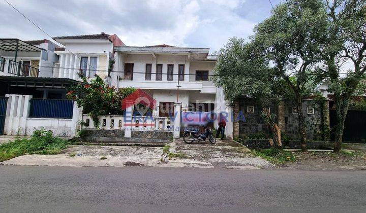 Rumah Disewakan Di Kapi Sraba Raya, Ada 2 Kamar Connecting, Dekat Perum Grand Permata Jingga Dan Pusat Kota, Jalan Akses Mudah, View Sawah Bagian Belakang 1