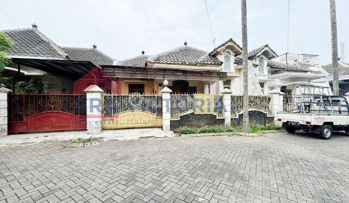 Dijual Rumah Lokasi Strategis Dekat Sekolah Kalam Kudus Area Perumahan Elite, One Gate System Juga Dikelilingi Area Kampus Ternama
 1