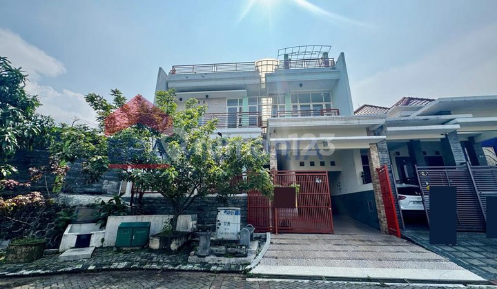 Active Boarding House in a One Gate System Housing Complex, Wide Street Row One Step to Umm Campus, UIN Malang, Exclusive Boarding House Public Facilities and Suitable for Guest House, Passive Income, Investment, Quick Access to Various Batu City Tourist Attractions (Such as Bns and Museum 2