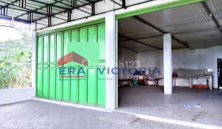 Ruko Dijual Di Area Bisnis Lengkong, Nganjuk, Cocok Untuk Usaha Apapun, Terletak Dijalan Raya, Terdapat Kelebihan Tanah 50m2 Yang Dibangun Dapur Dan Kamar Mandi 1