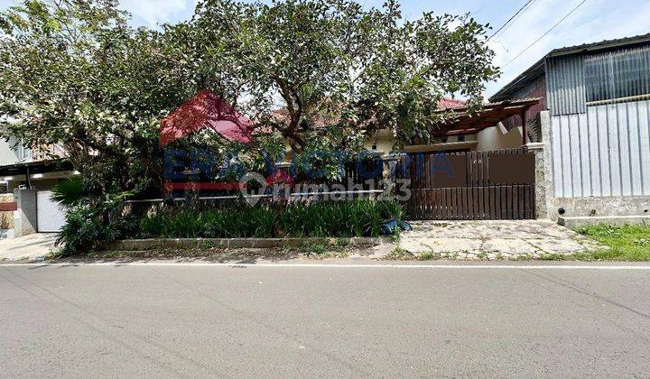 Rumah Sewa Dalam Perumahan Lokasi Dekat Mcp, Unmer, Cyber Mall Kondisi Istimewa Cocok Untuk Keluarga. Furnished  2