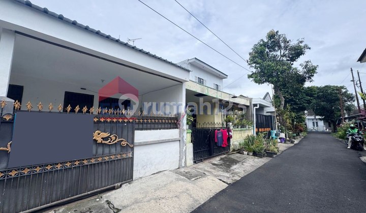 House for Sale in a Strategic Location, Densely Populated Area Near Sawojajar Culinary Center, Sawojajar Market, Gas Station, Minimarket, Comfortable and Quiet Neighborhood. 2