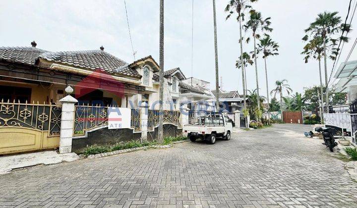 Dijual Rumah Lokasi Strategis Dekat Sekolah Kalam Kudus Area Perumahan Elite, One Gate System Juga Dikelilingi Area Kampus Ternama
 2