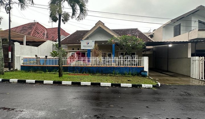 House for Rent in Buah Buahan Klojen Area
Location Near: Raya Langsep, Perum Ijen Nirwana, Cyber Mall, Unmer Campus, Mog Mall 2