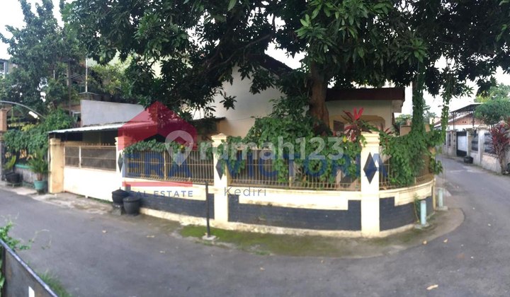 For Sale House in Lirboyo Mojoroto Area, Kediri City, Close to Main Road Only 25M, Near School & Campus Area, Safe, Comfortable & Quiet Neighborhood 2