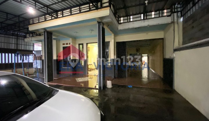 For Rent: House Located on Loceret Main Road, Nganjuk Regency, Business & Tourism Area, Close to Facilities, Suitable for Clinics, Offices, Accommodation, or Residences, Green and Comfortable Environment, Corner Position. 2