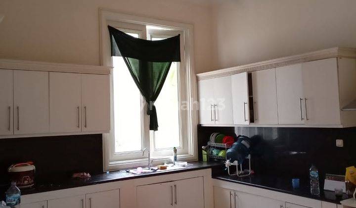 Rumah 2 Lantai Bagus , Unfurnished , SHM , Menteng Jakarta Pusat  12