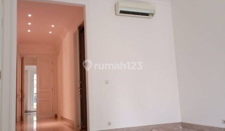 Rumah 2 Lantai Bagus , Unfurnished , SHM , Menteng Jakarta Pusat  14