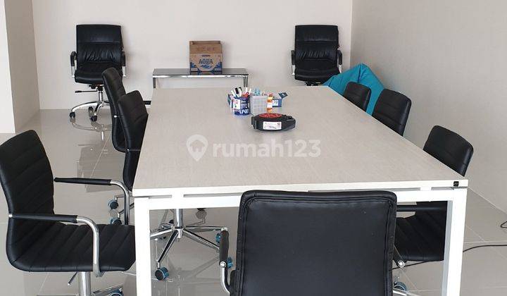 Sewa Kantor Soho Capital Luas 137 M2 Furnished Jakarta Barat 4