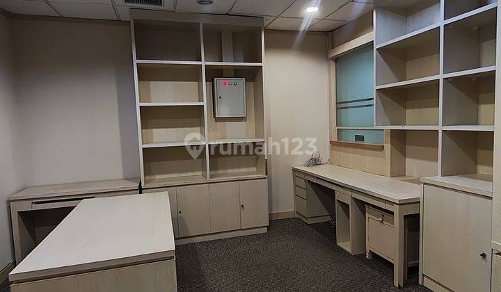 Sewa Kantor Menara Kadin 315 M2 Fully Furnished Jakarta Selatan