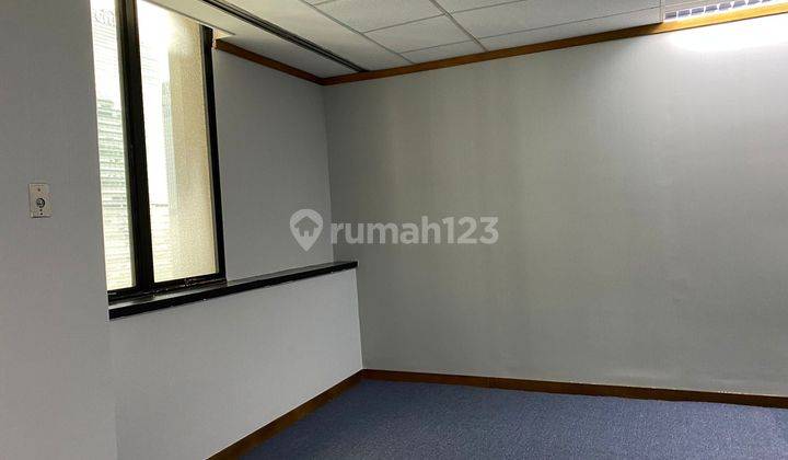 Disewakan Kantor Artha Graha 75M2 Partisi di Scbd Jakarta Selatan 2