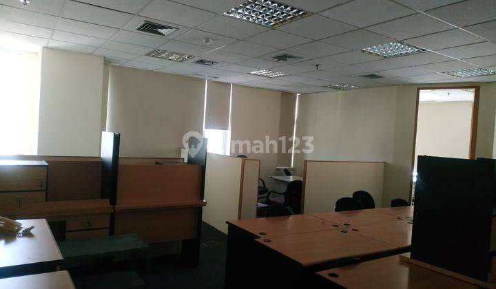 Sewa Kantor Wisma BSG Luas 148 M2 Furnished Menteng Jakarta Pusat 2