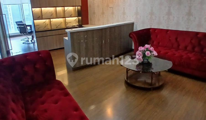Sewa Kantor Sovereign Plaza 284 M2 Furnished Strategis Akses MRT