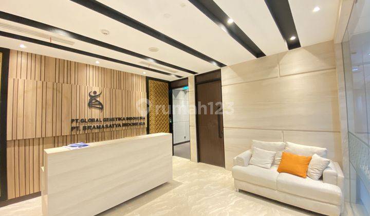 Sewa Kantor Dbs Tower 393 M2 Furnished Strategis Dekat Lotte Mall 21