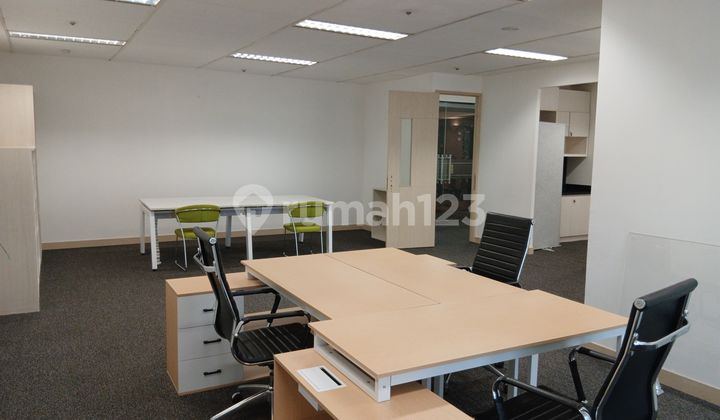 Office for Rent Mid Plaza 209M2 Furnished in Sudirman MRT Access