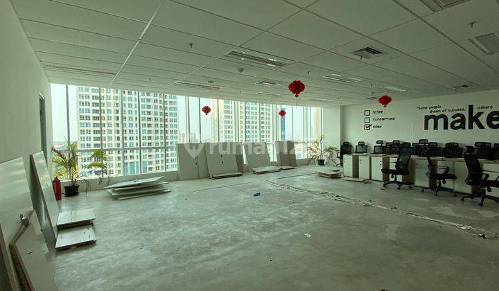 Disewakan Kantor Bella Tera Luas 207 M2 Partisi di Kelapa Gading 2