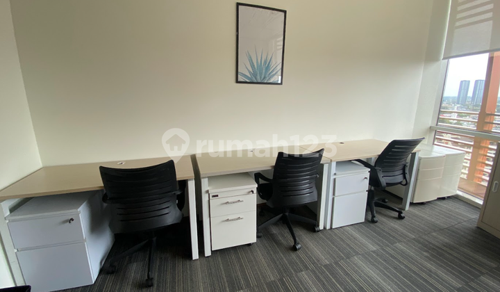 Office Unit for Rent Furnished for 8 People in South Quarter Near MRT