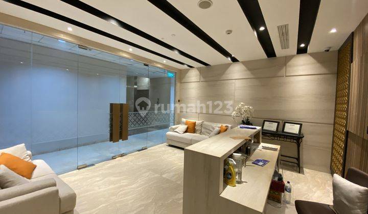 Sewa Kantor Dbs Tower 393 M2 Furnished Strategis Dekat Lotte Mall 1