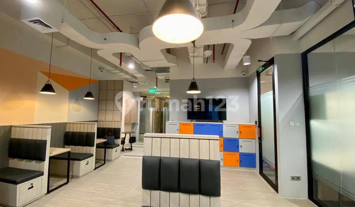 Office Unit for Rent Furnished for 4 People at Treasury Tower SCBD Near Mall