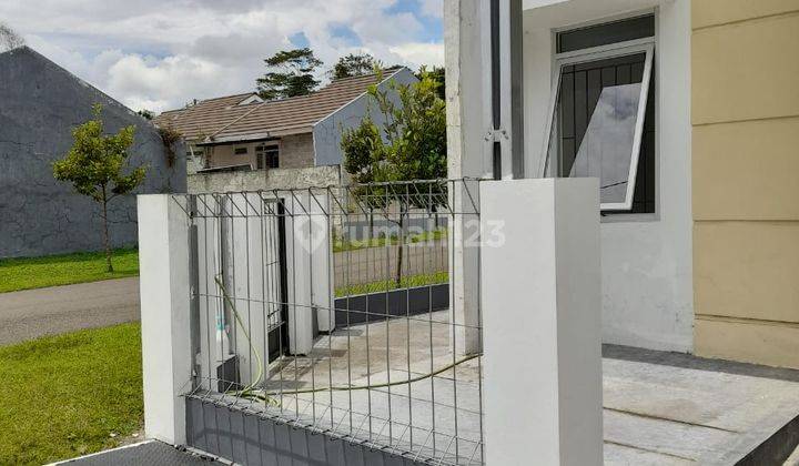 Di Jual rumah hoek murah Citra Maja Park Ville 2