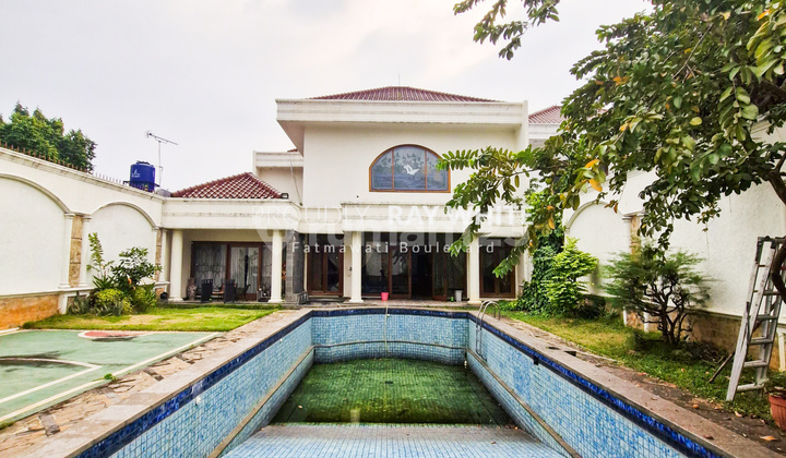 Ready-to-Occupy House, Strategic Location in Cipete Area near MRT Station