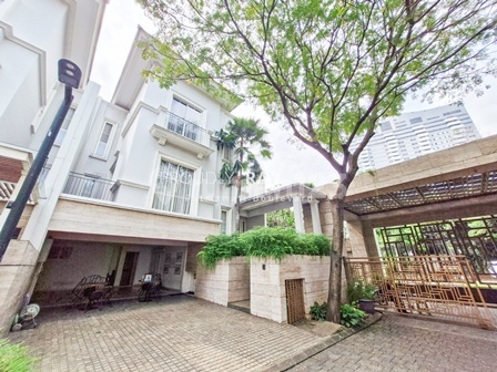 Rumah bagus brand new one gate Rumah bagus brand new one gate