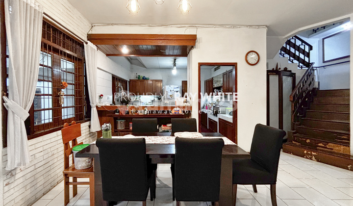 Rumah Artistik Lokasi Elite Di Lebak Bulus Dekat Mrt 2