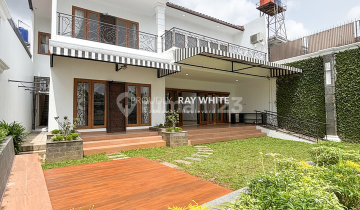 Luxury House Siap Huni, Hanya Selangkah ke Kemang Raya! 2