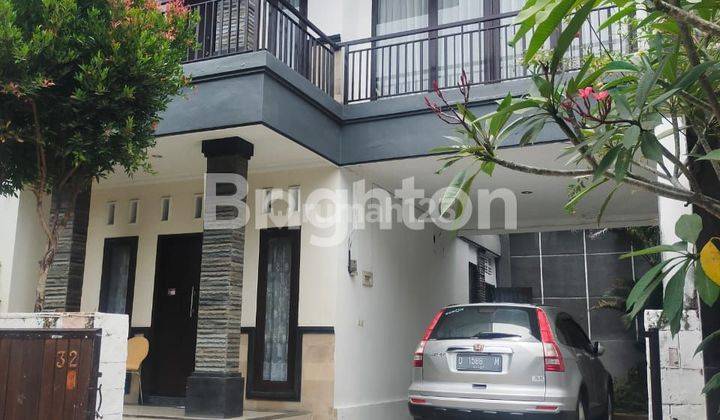 RUMAH 2 LANTAI 4 KAMAR TIDUR TAMAN GRIYA JIMBARAN 1