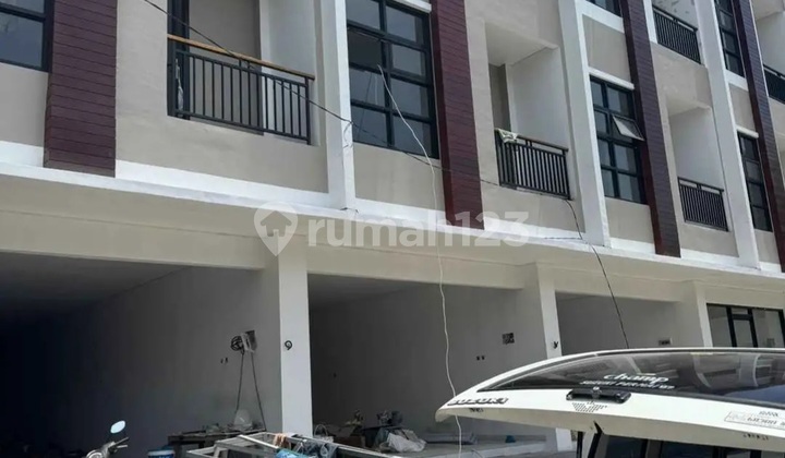 Strategic Location Shop House on Uluwatu Pecatu Main Road 2