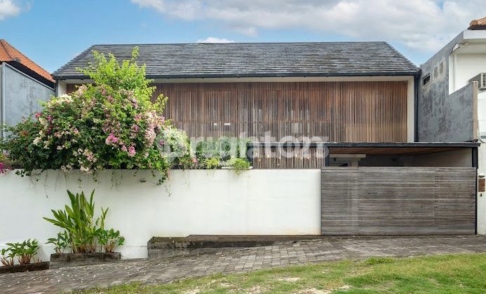 TROPICAL VILLA FULLY FURNISH LOKASI KAYU TULANG CANGGU