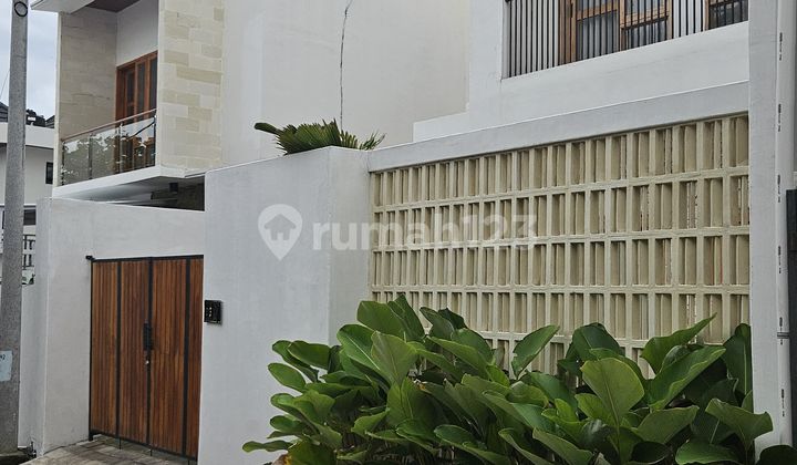 Rumah Baru Semi Villa Fully Furnish di Mumbul Nusa Dua