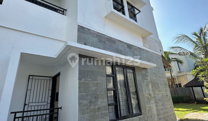 2-Story House with Spacious Garden in Griya Jimbaran Estate
