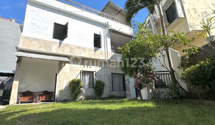 Rumah 2 Lantai Dengan Kebun Luas Di Taman Griya Jimbaran 2