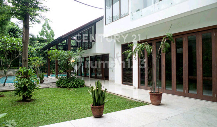 Exclusive House in Kemang, South Jakarta Exclusive House in Kemang, South Jakarta