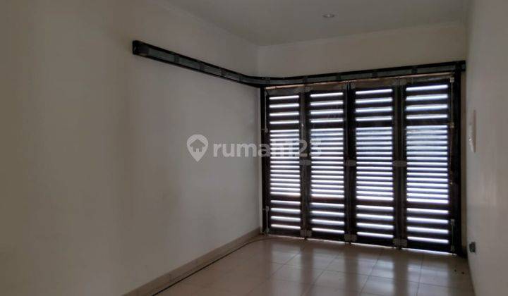 Rumah 2 Lantai Bagus Unfurnished SHM di Btari Summarecon Bandung, Bandung 2