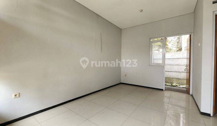 Rumah Bagus Unfurnished SHM di Cluster Graha Cibaduyut , Bandung 2