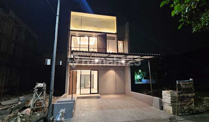 New 2-Story House in Citraland Near Pakuwon Mall Citraland Greenlake