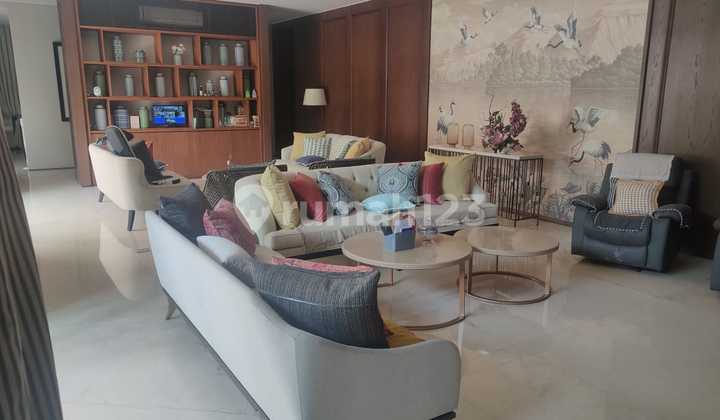 Sultan's House in Kupang Indah Near Satellite Toll, Move-In Ready, Suitable for Large Family Living. 2