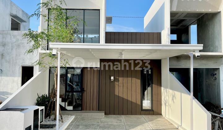 Rumah Premium Di Sidoarjo Dengan Mezzanine Desainer Terkenal Dekat Lingkar Timur Dan Surabaya Rumah Premium Di Sidoarjo Dengan Mezzanine Desainer Terkenal Dekat Lingkar Timur Dan Surabaya