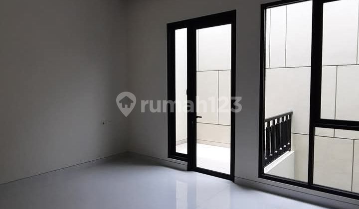 Rumah Baru 2 Lantai Pondok Tjandra Pokcan Dekat Tol Dan Raya Ahmad Yani Surabaya 2