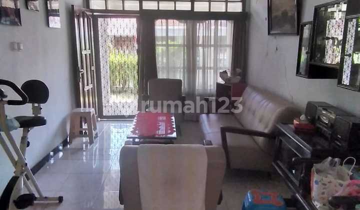 Rumah Hitung Tanah Darmo Permai Selatan Siap Bangun Jalan Lebar 3 Mobil